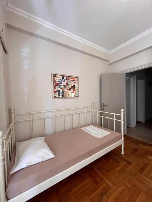 Carlito"S Apartment 1 Next To Metro Station Athènes Extérieur photo