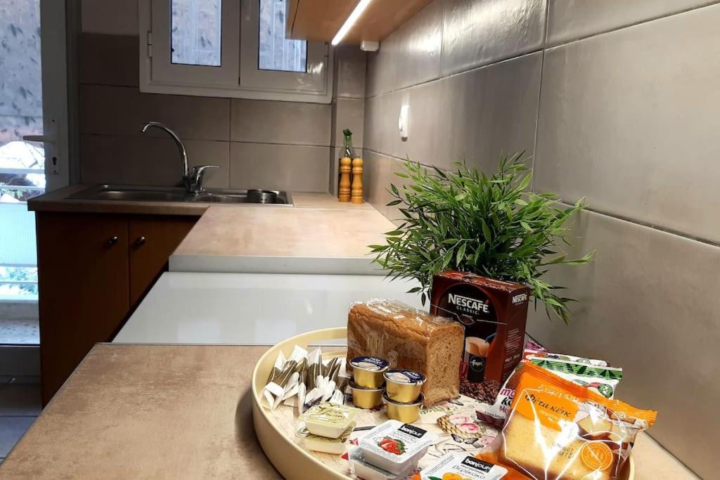 Carlito"S Apartment 1 Next To Metro Station Athènes Extérieur photo